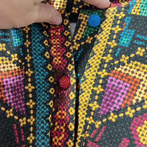 Farm Rio Oversized Collared Pullover sweatshirt with beaded buttons size XL - Picture 7 of 9